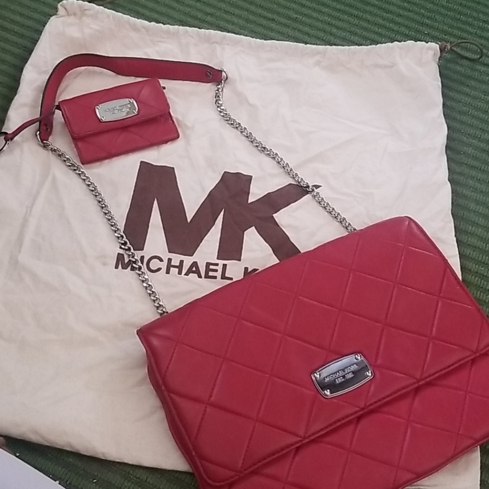 Red MK Clutch w/wallet